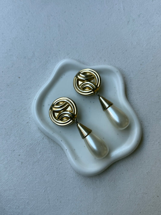 Boucles d’oreilles Bijoux Di Carlotta vintage - Pendantes dorées et perles