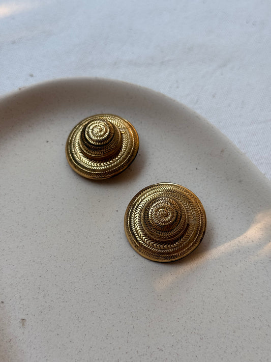 Boucles d’oreilles Nina Ricci vintage - Chapeaux dorés