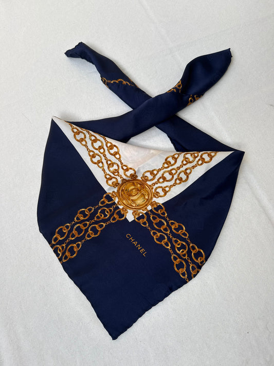 Foulard Chanel - Modèle bleu marine et blanc