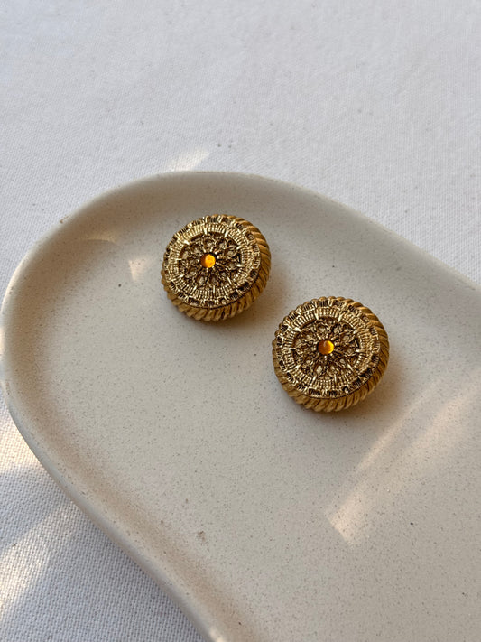 Boucles d’oreilles vintage - Centre floral sculpté