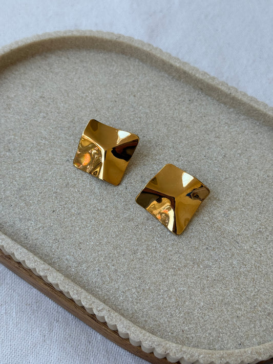 Boucles d’oreilles vintage - Carrés dorés sculptés