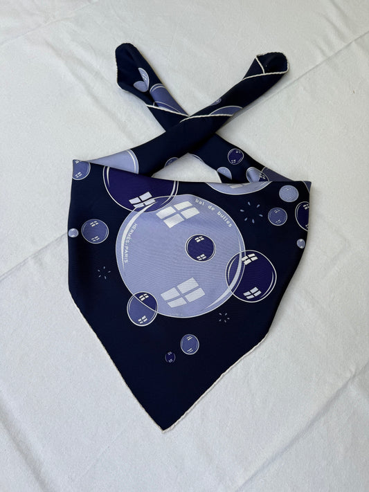 Foulard Hermès – Modèle Bal de Bulles