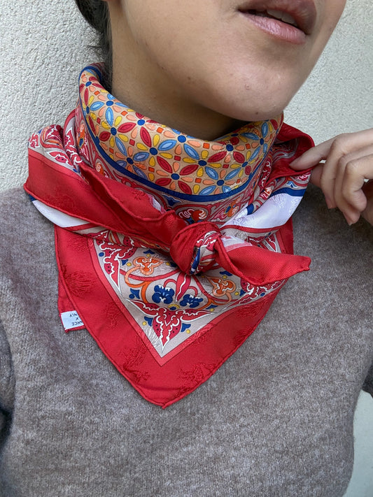 Hermès Scarf – Byzantine Skies Model