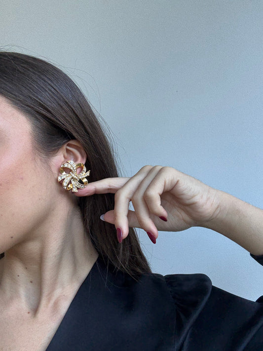 Boucles d’oreilles Kenneth Jay Lane vintage - Noeuds pavés dorés