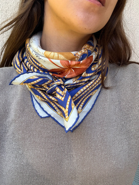 Foulard Cartier – Motifs feuillages et joaillerie