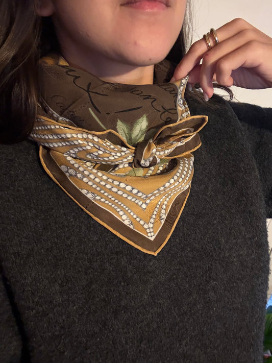 Foulard Cartier – Motifs feuillages et joaillerie