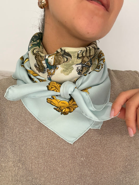 Foulard Hermès – Modèle La Promenade de Longchamps bleu ciel