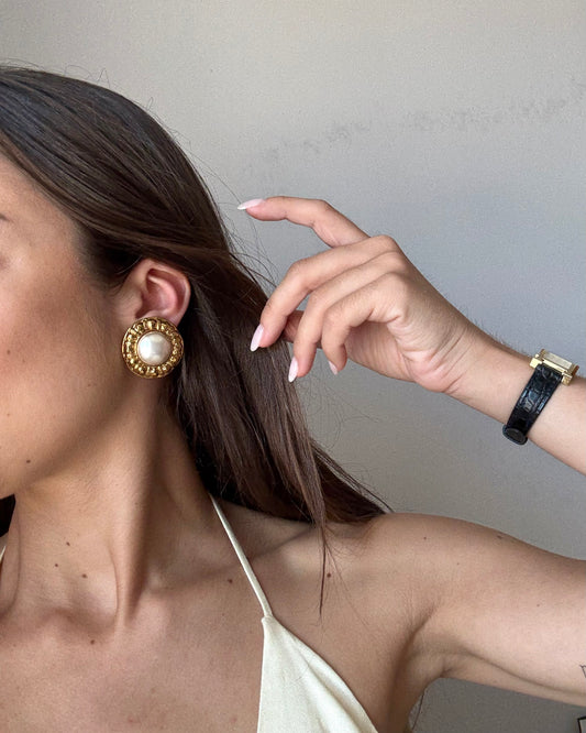 Boucles d’oreilles vintage Chanel - Perles fantaisie et monture dorée