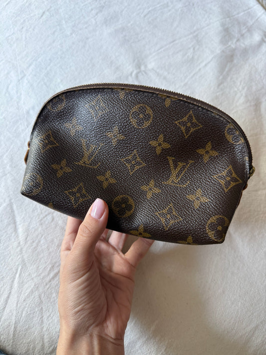 Louis Vuitton Vintage Cosmetic Pouch - Monogram Canvas PM