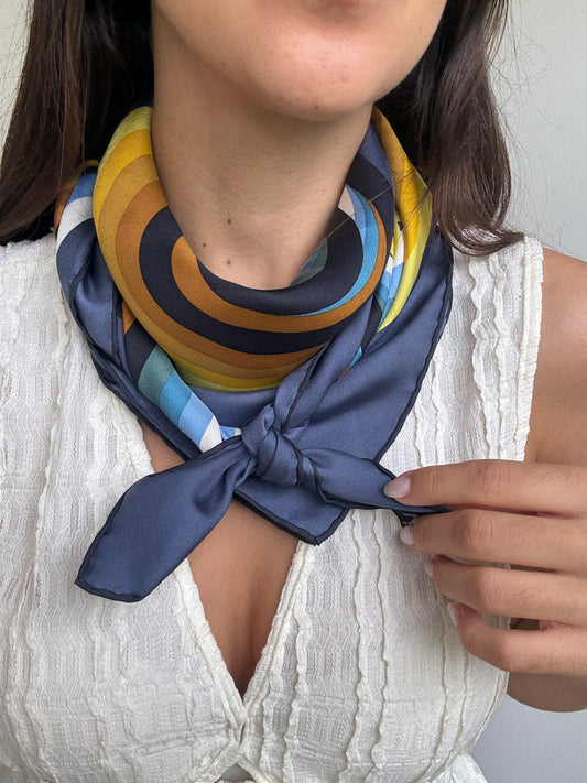 Foulard Hermès – modèle Bride de Gala Shadow