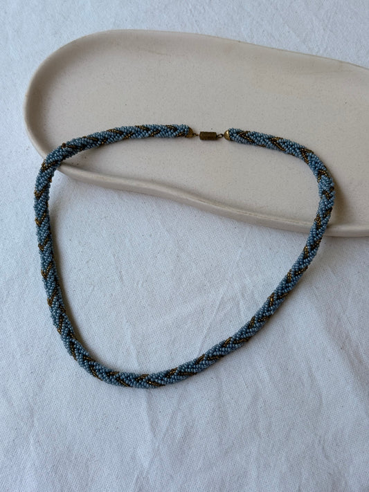 Collier doré vintage - Perles bleu ciel et dorées torsadées