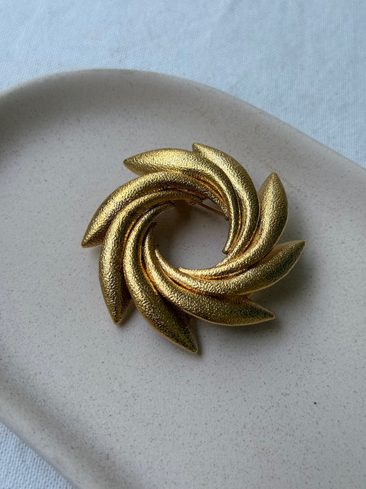 Broche vintage - Motif tourbillon texturé