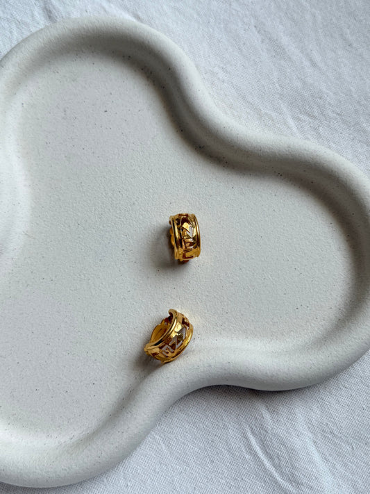 Boucles d’oreilles Chanel vintage - Créoles inscription Chanel