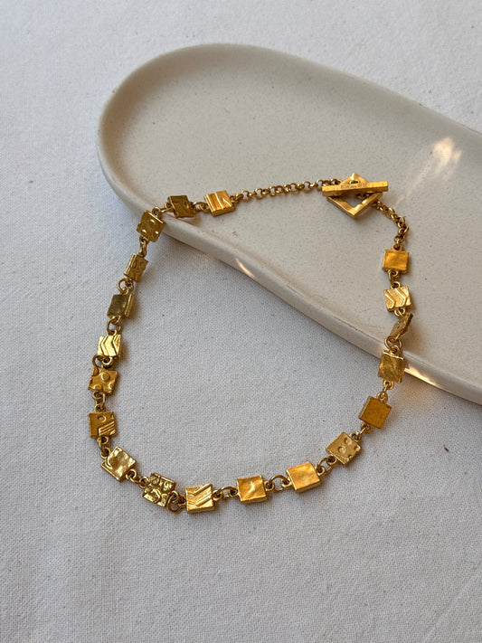 Collier Biche de Berre vintage - Maille géométrique dorée