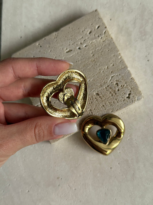 Boucles d’oreilles YSL vintage - Coeurs dorés et cabochons bleus