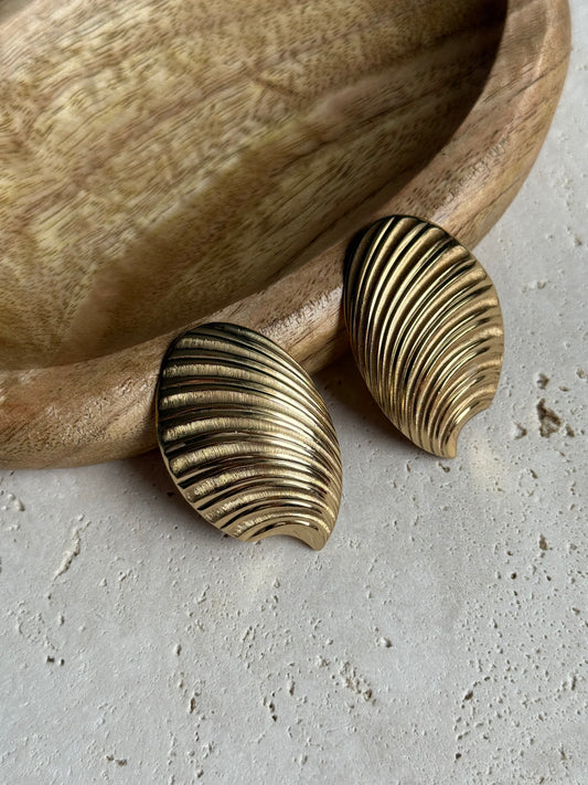 Boucles d’oreilles Christian Dior vintage - Coquillages dorés