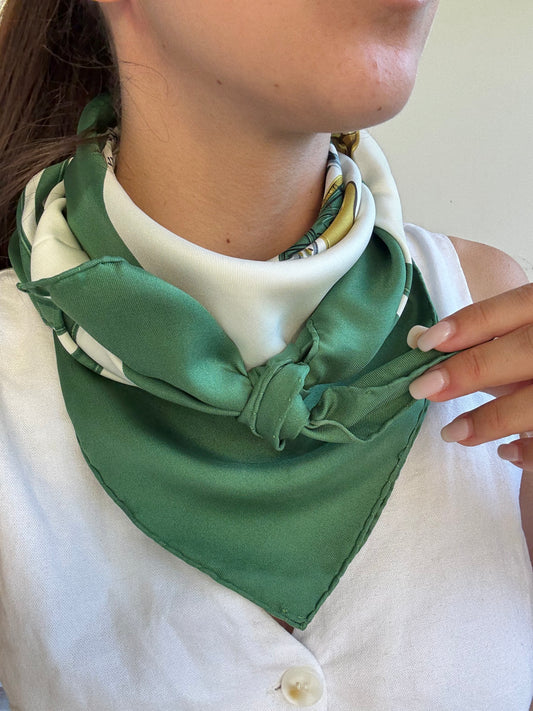 Foulard Hermès – Modèle Brides de Gala