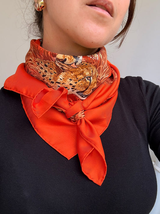 Foulard Hermès – Modèle Les Guépards