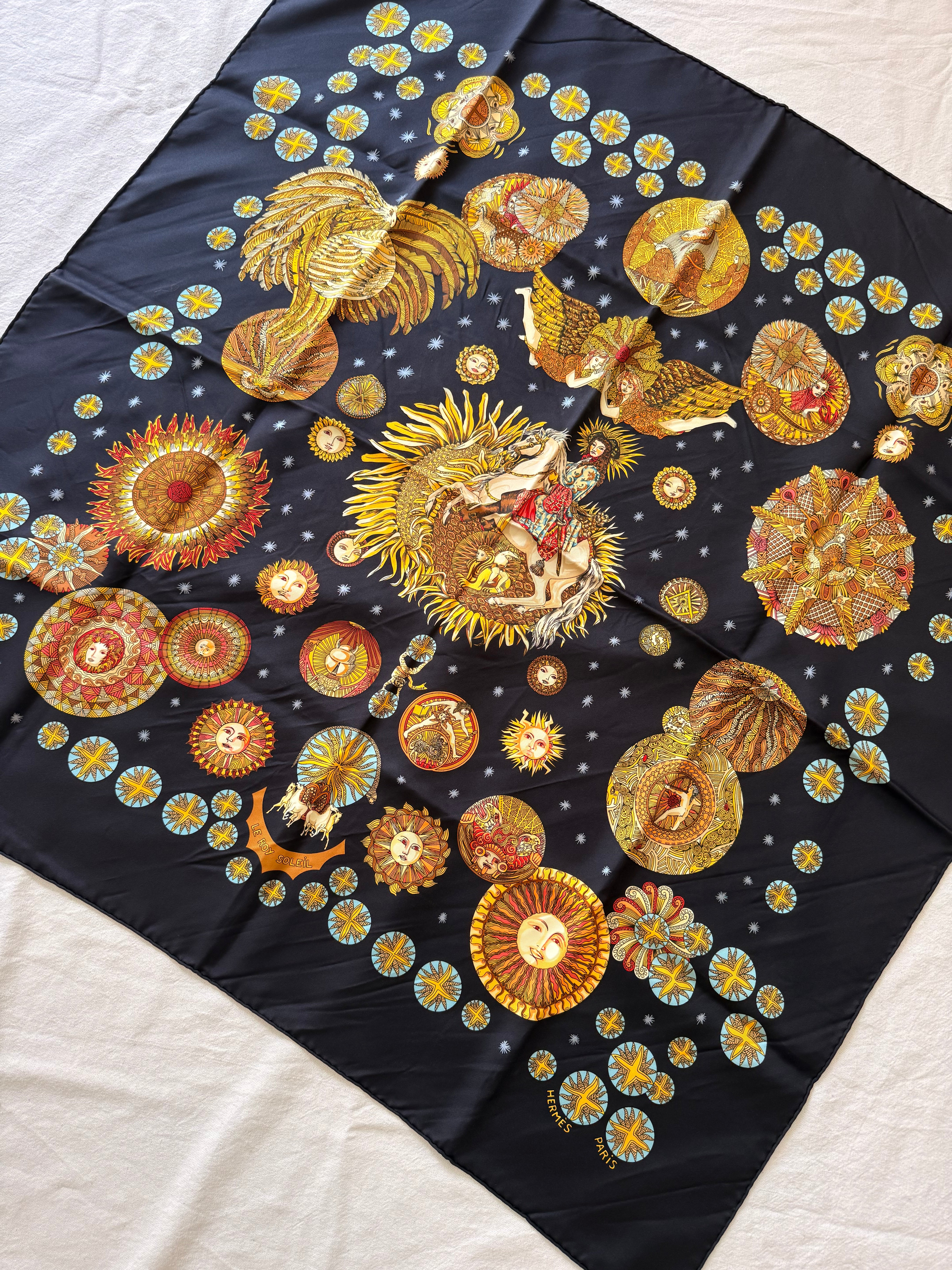 Foulard Hermès – Modèle Le Roy Soleil