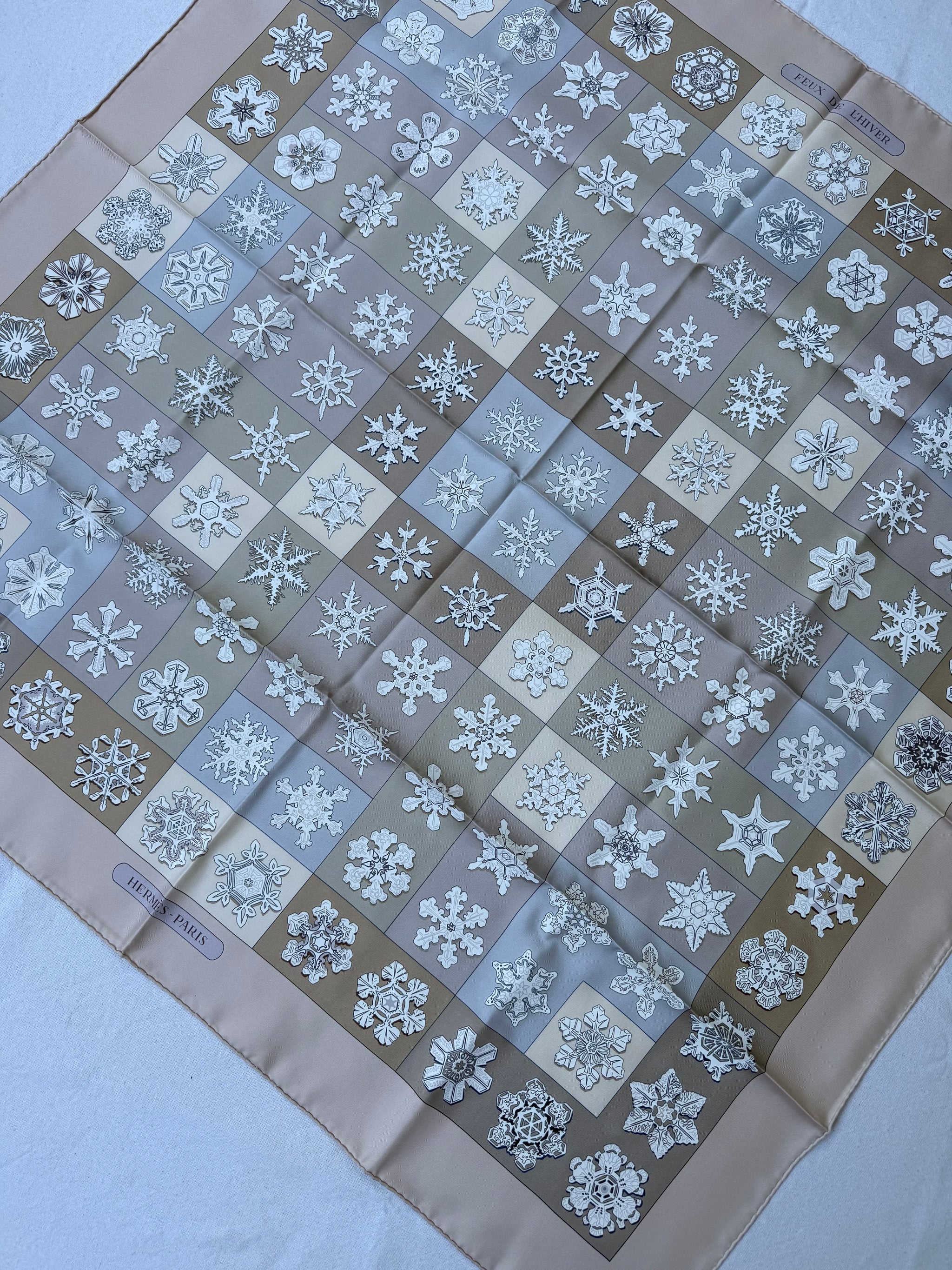 Foulard Hermès - Modèle Feux de l’Hiver