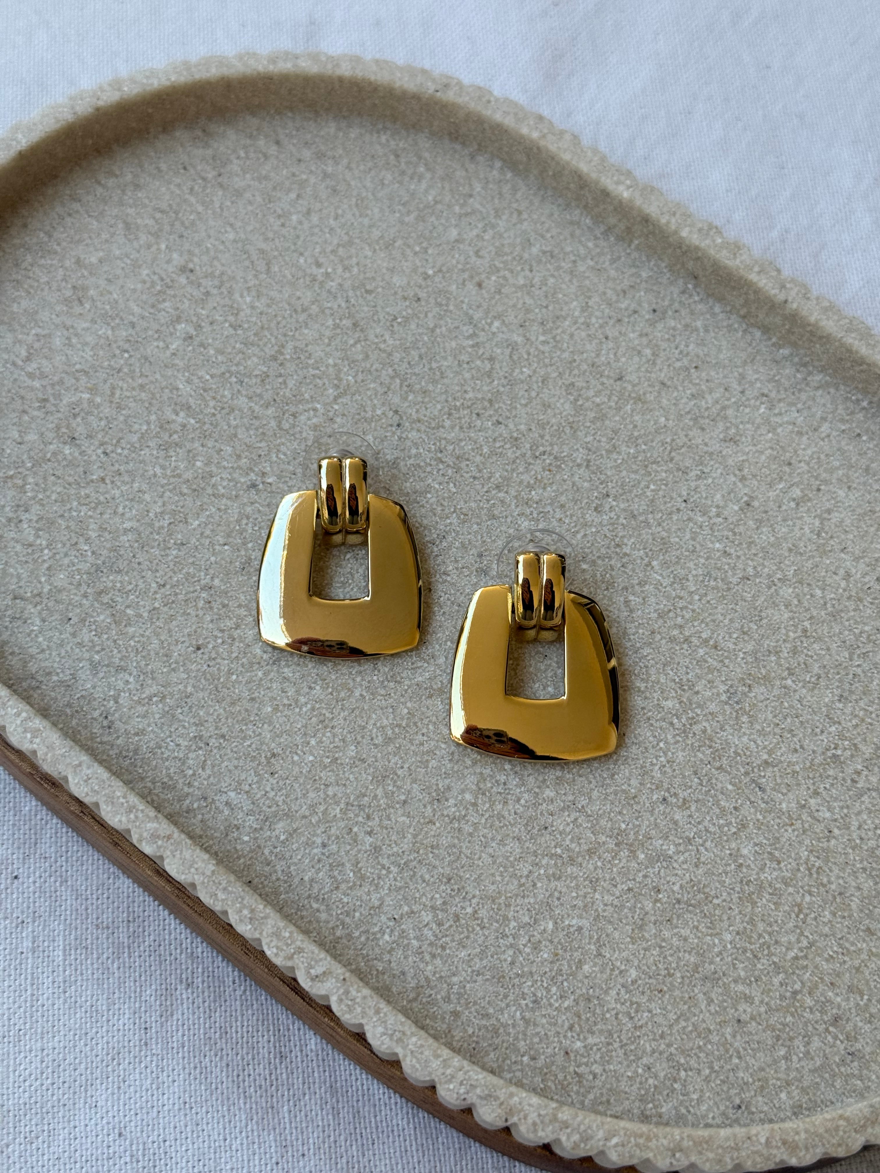 Boucles d'oreilles Napier vintage - Pendantes dorées (oreilles percées)