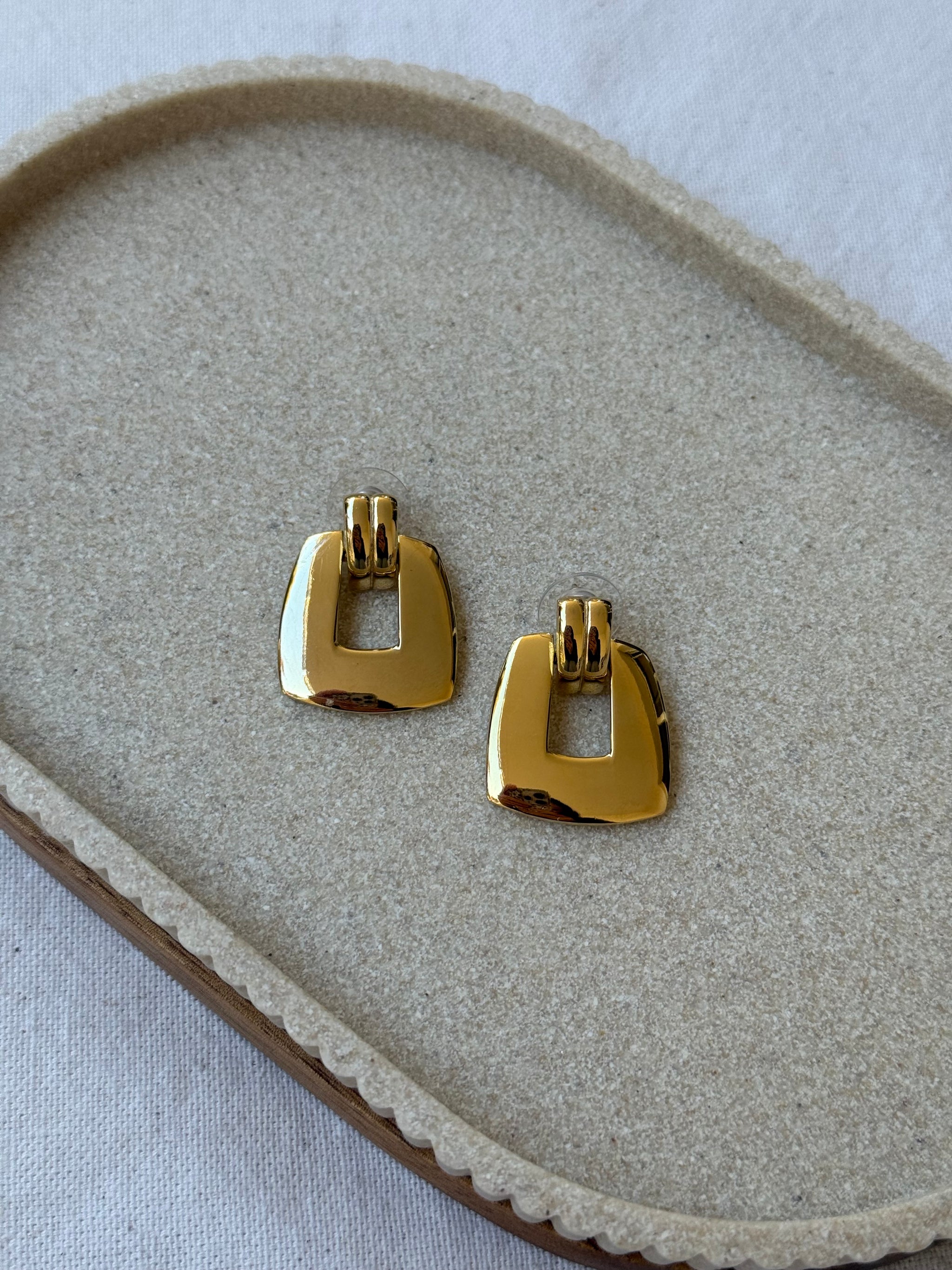 Boucles d'oreilles Napier vintage - Pendantes dorées (oreilles percées)