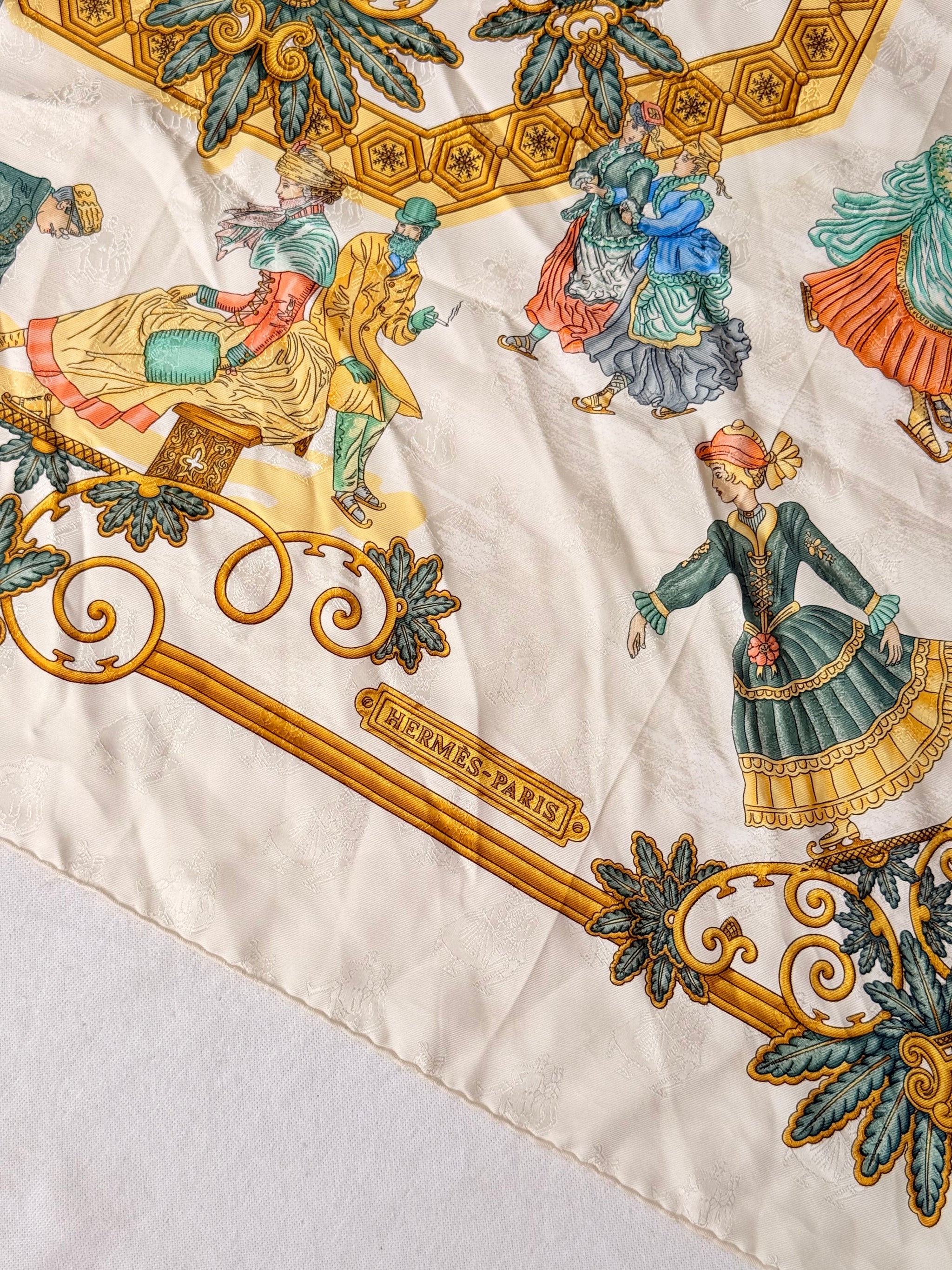 Foulard Hermès – Modèle Joies d'hiver