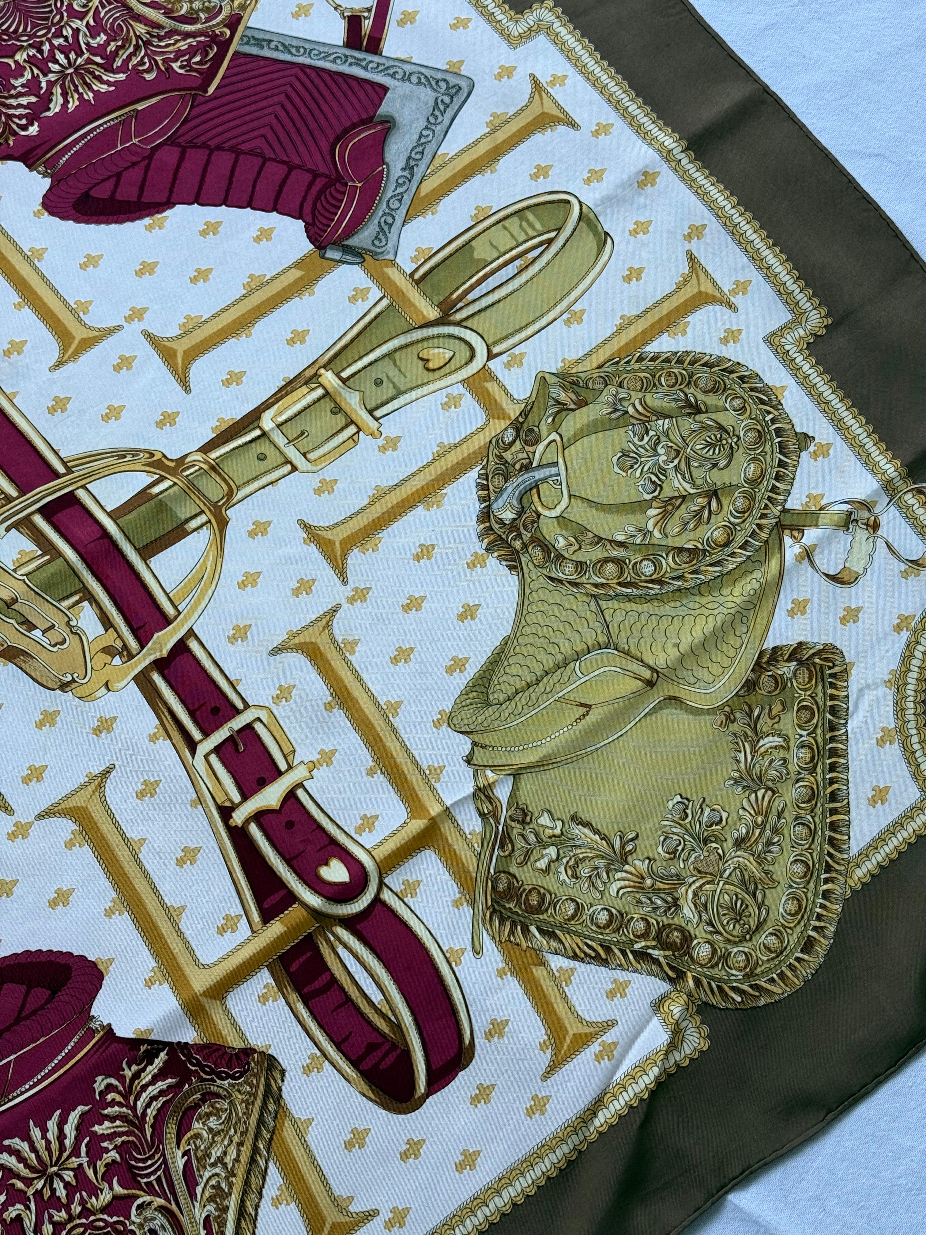 Foulard Hermès – Modèle Selles à Housse