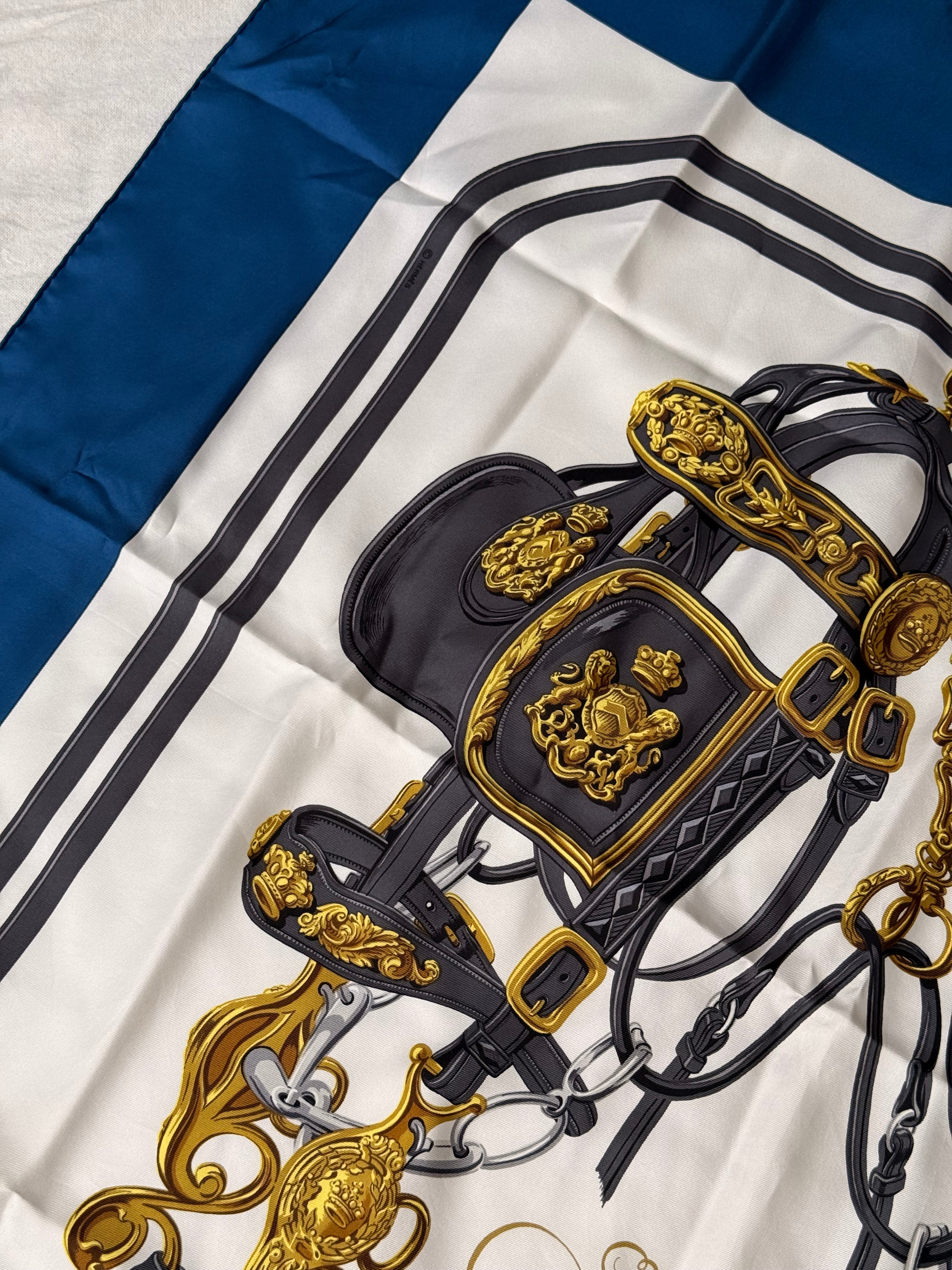 Foulard Hermès – Modèle Brides de Gala