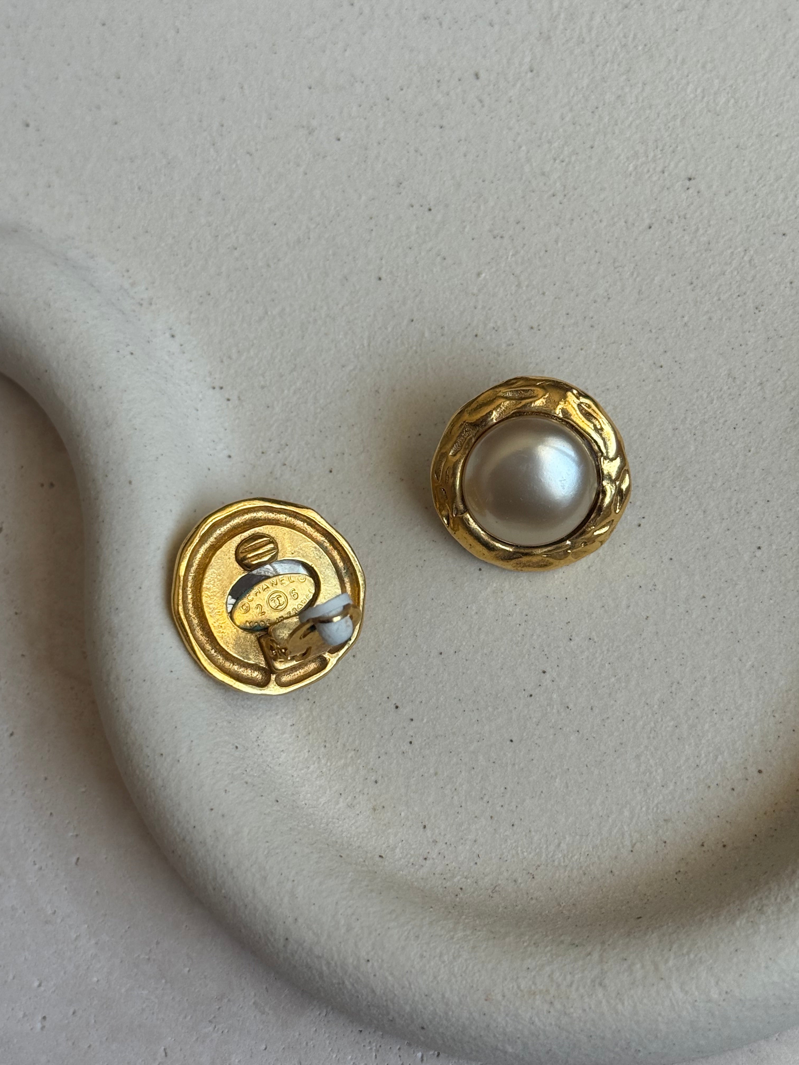 Boucles d’oreilles vintage Chanel - Perles fantaisies