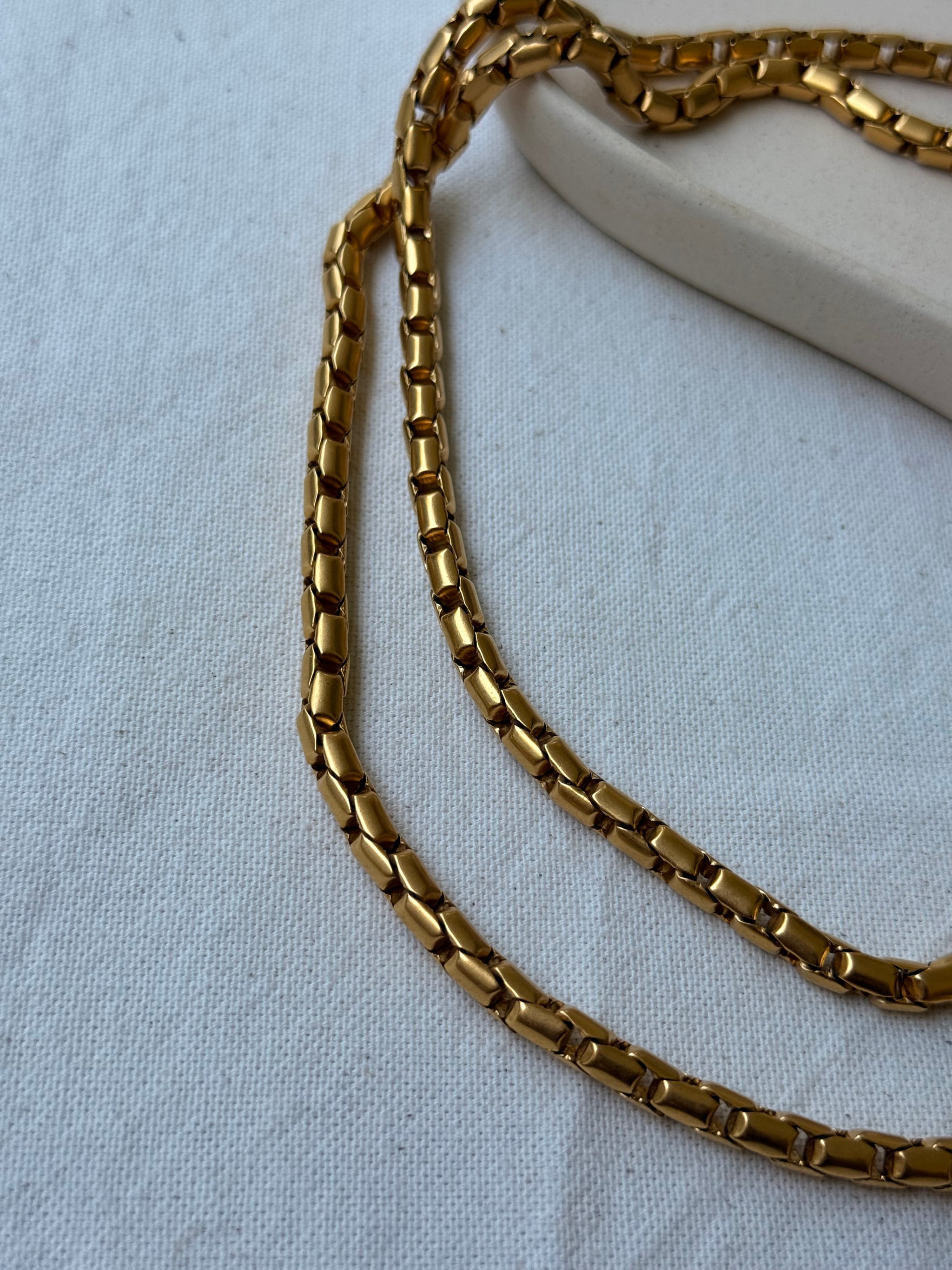 Sautoir Biche de Bere vintage - collier maille dorée