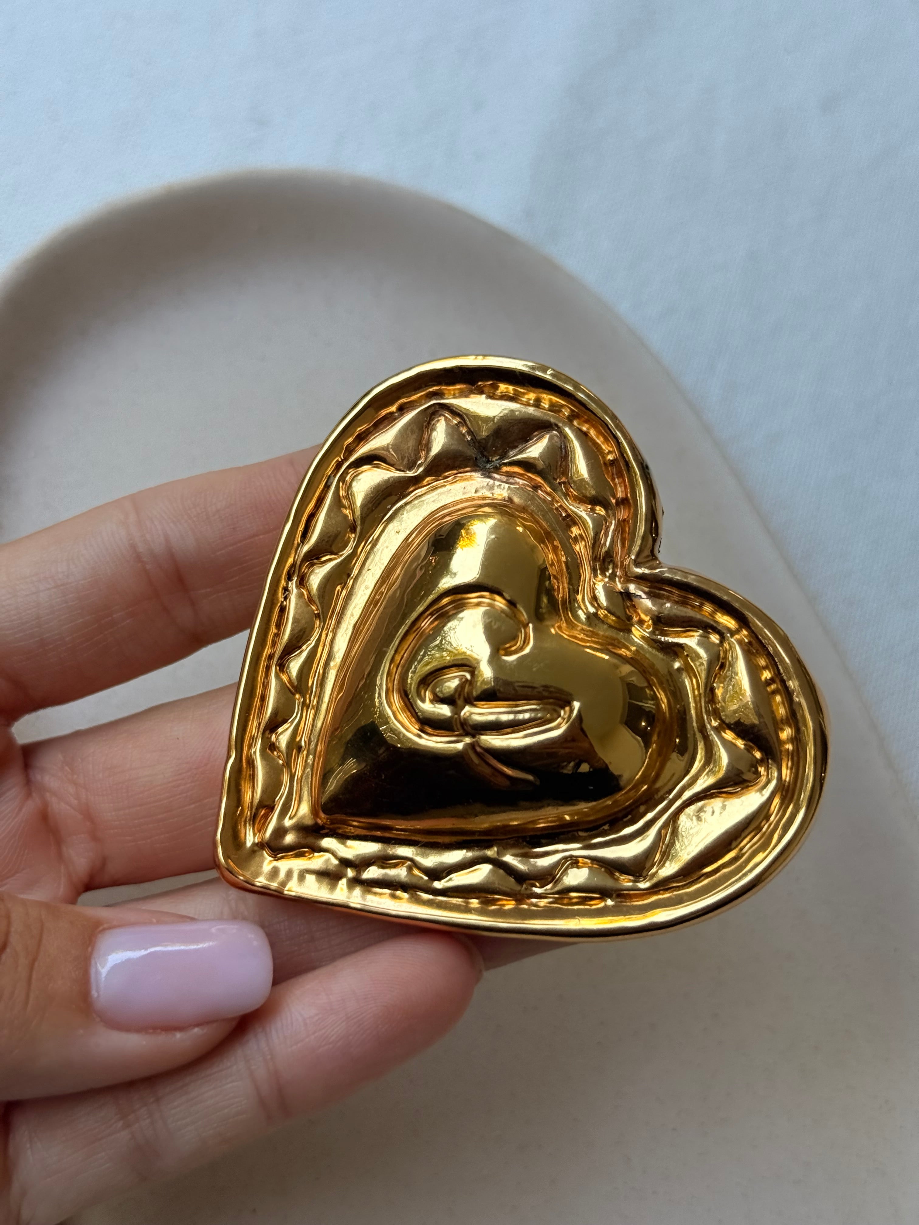 Broche Christian Lacroix vintage - Coeur doré bombé