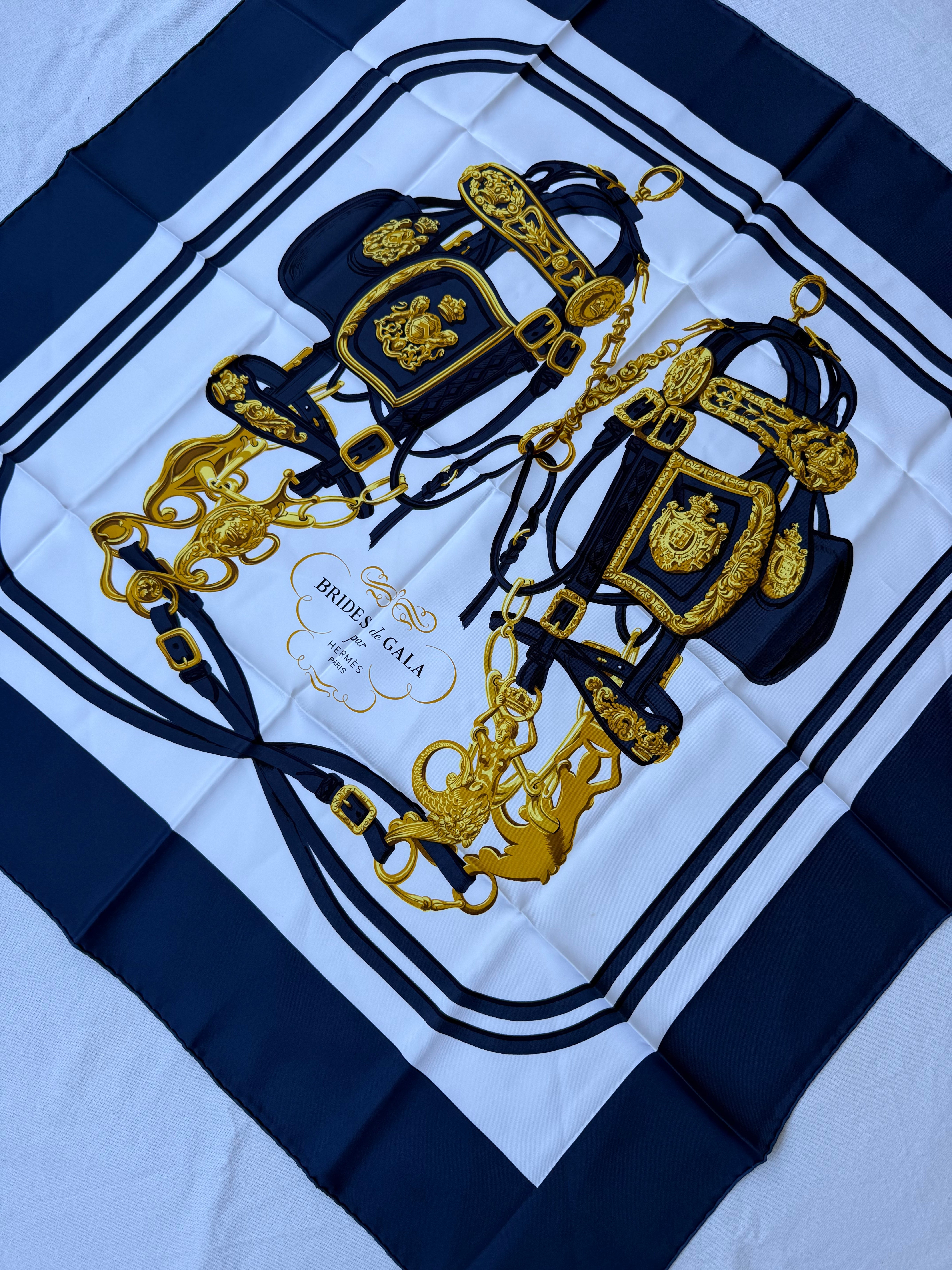 Foulard Hermès – Modèle Brides de Gala