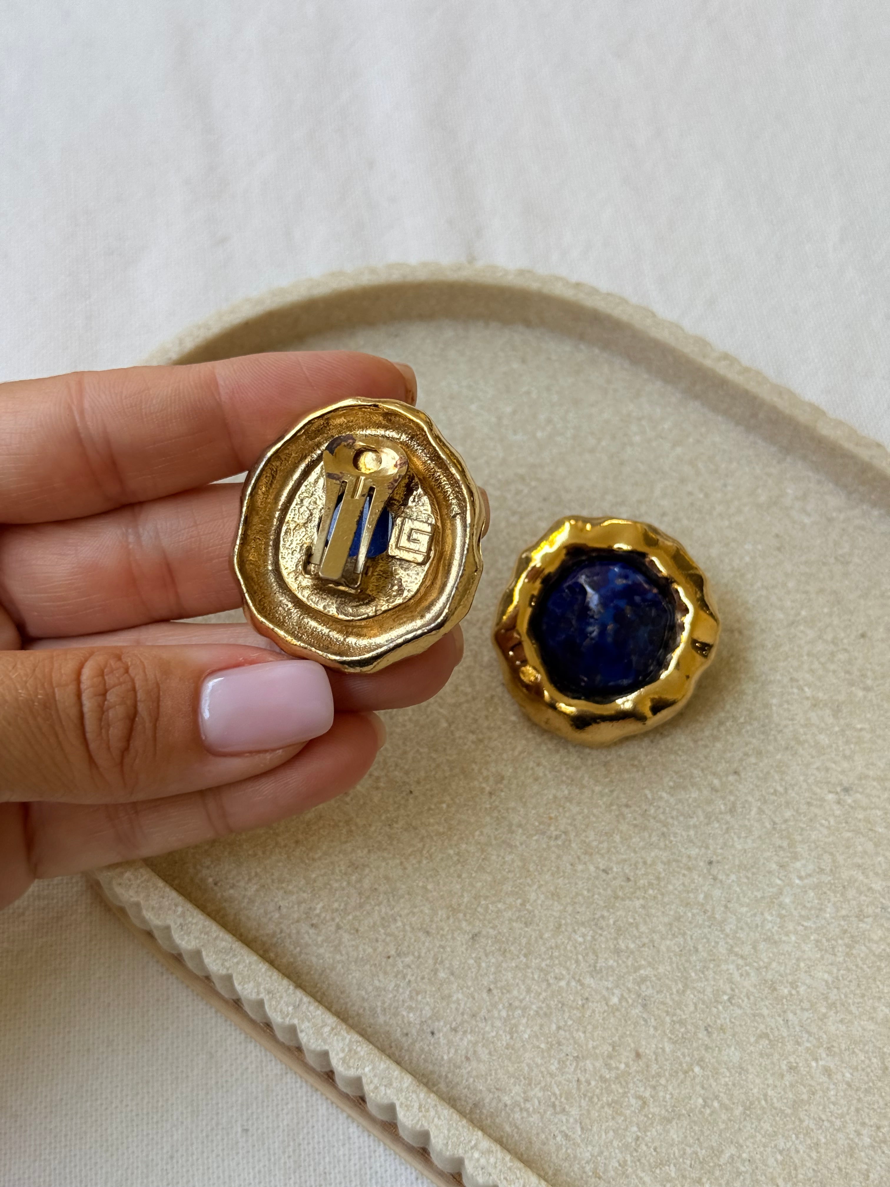 Boucles d’oreilles Guy Laroche vintage - Cabochons bleu profond