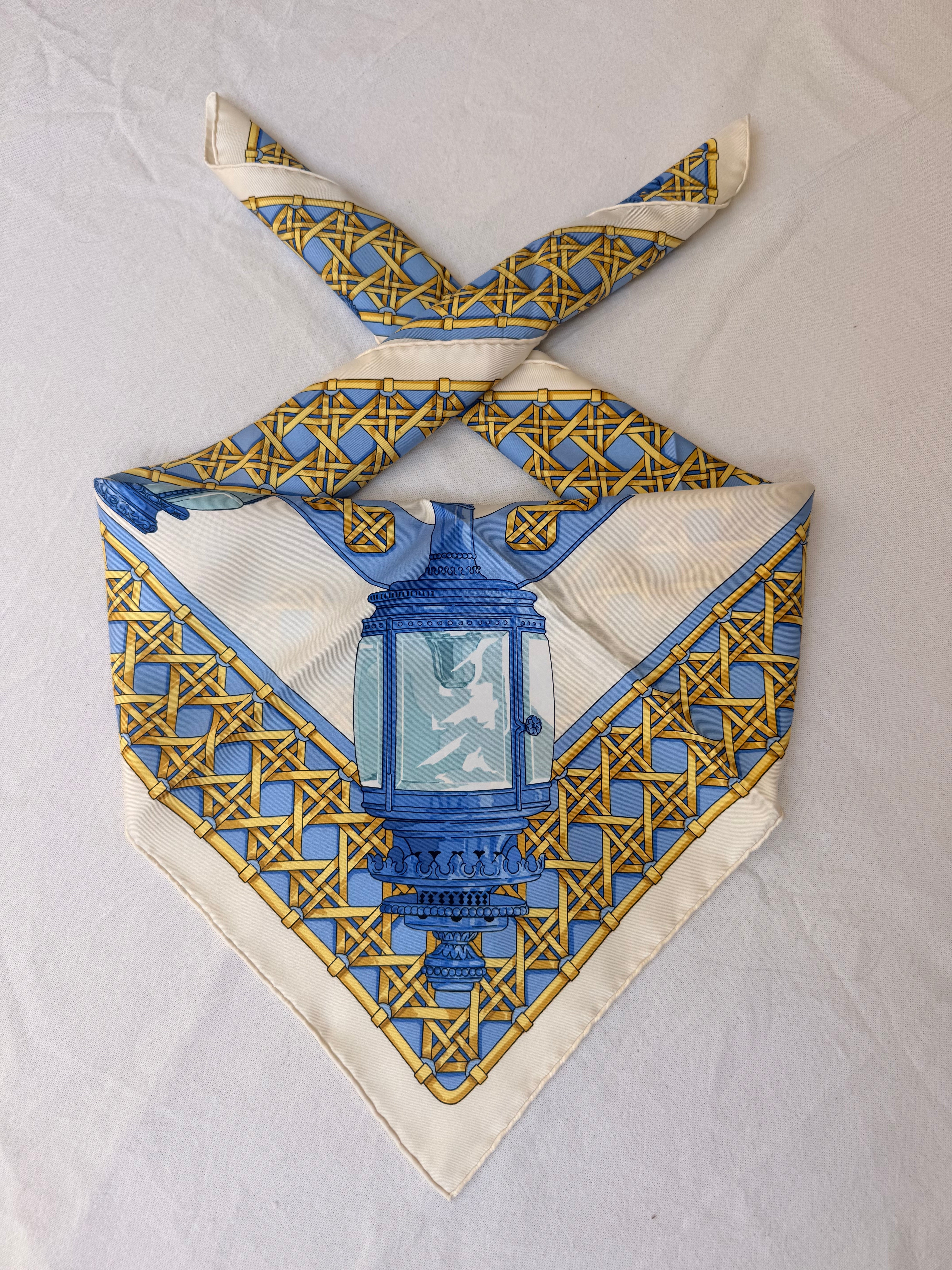Foulard Hermès – Modèle Feux de Route