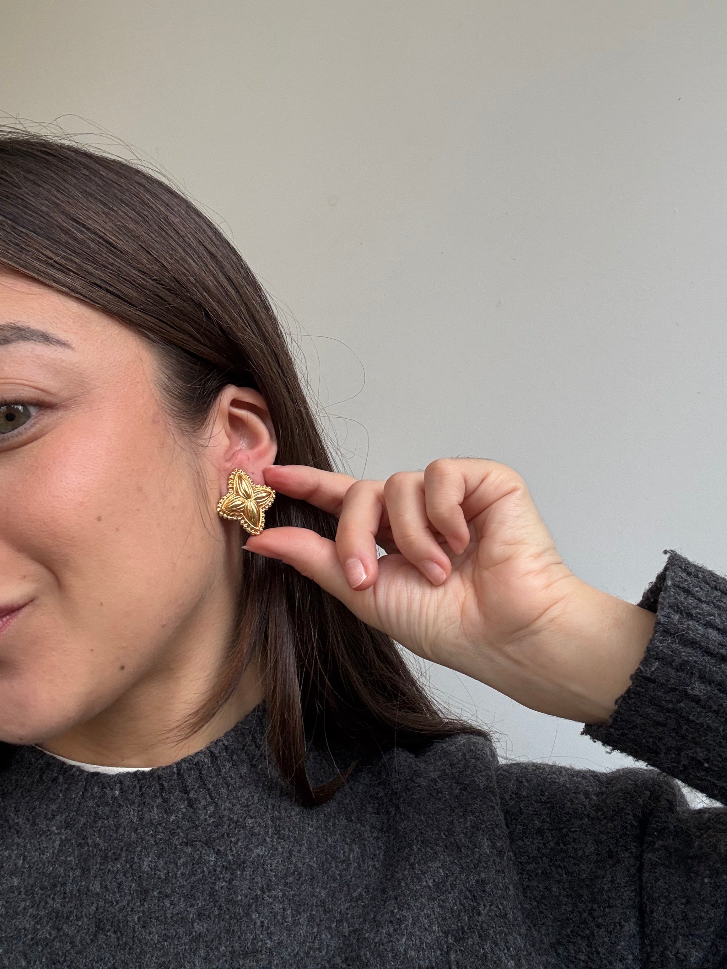 Boucles d’oreilles Monet vintage - Fleurs dorées (oreilles percées)