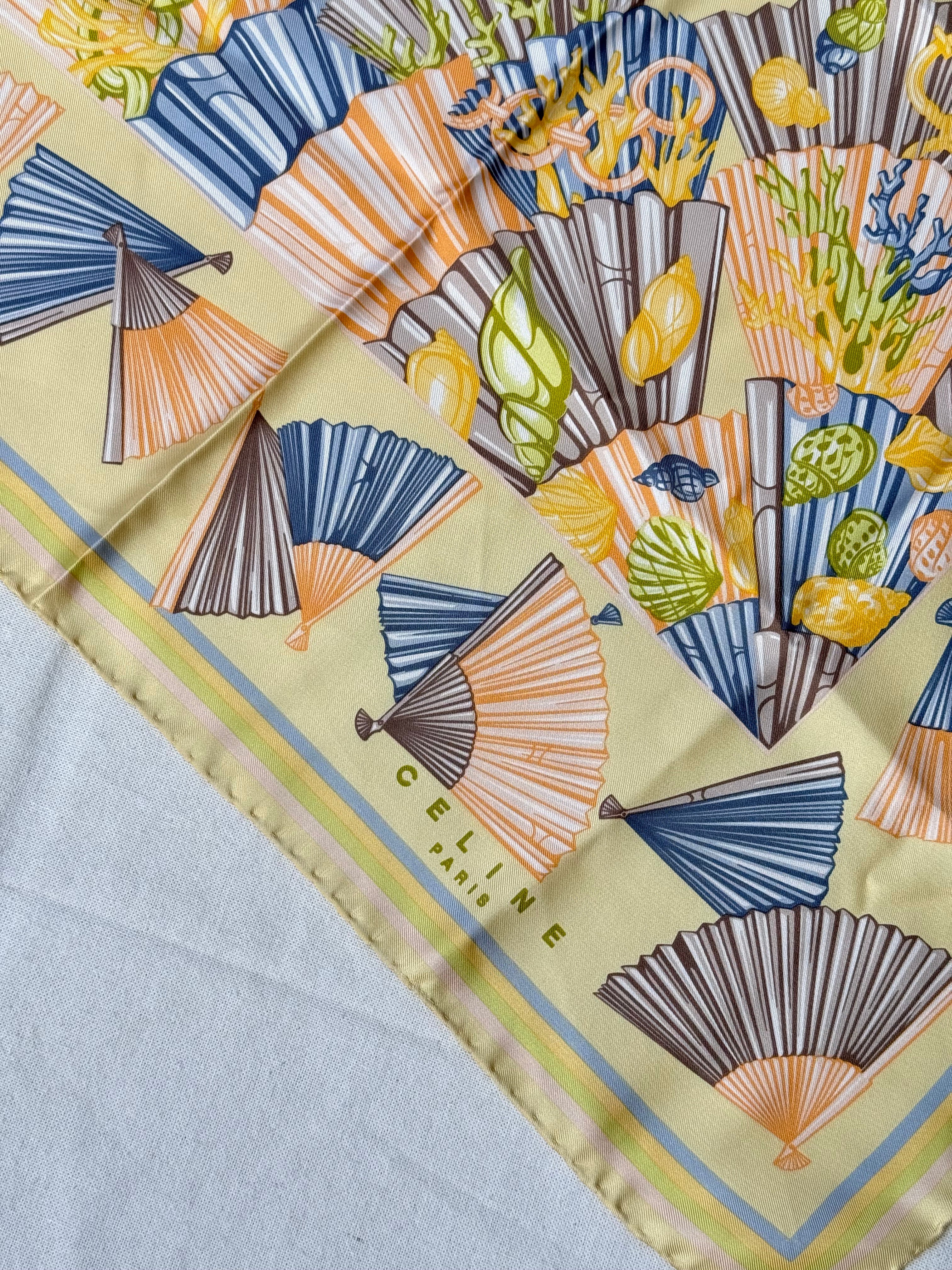 Céline Scarf – Fan print