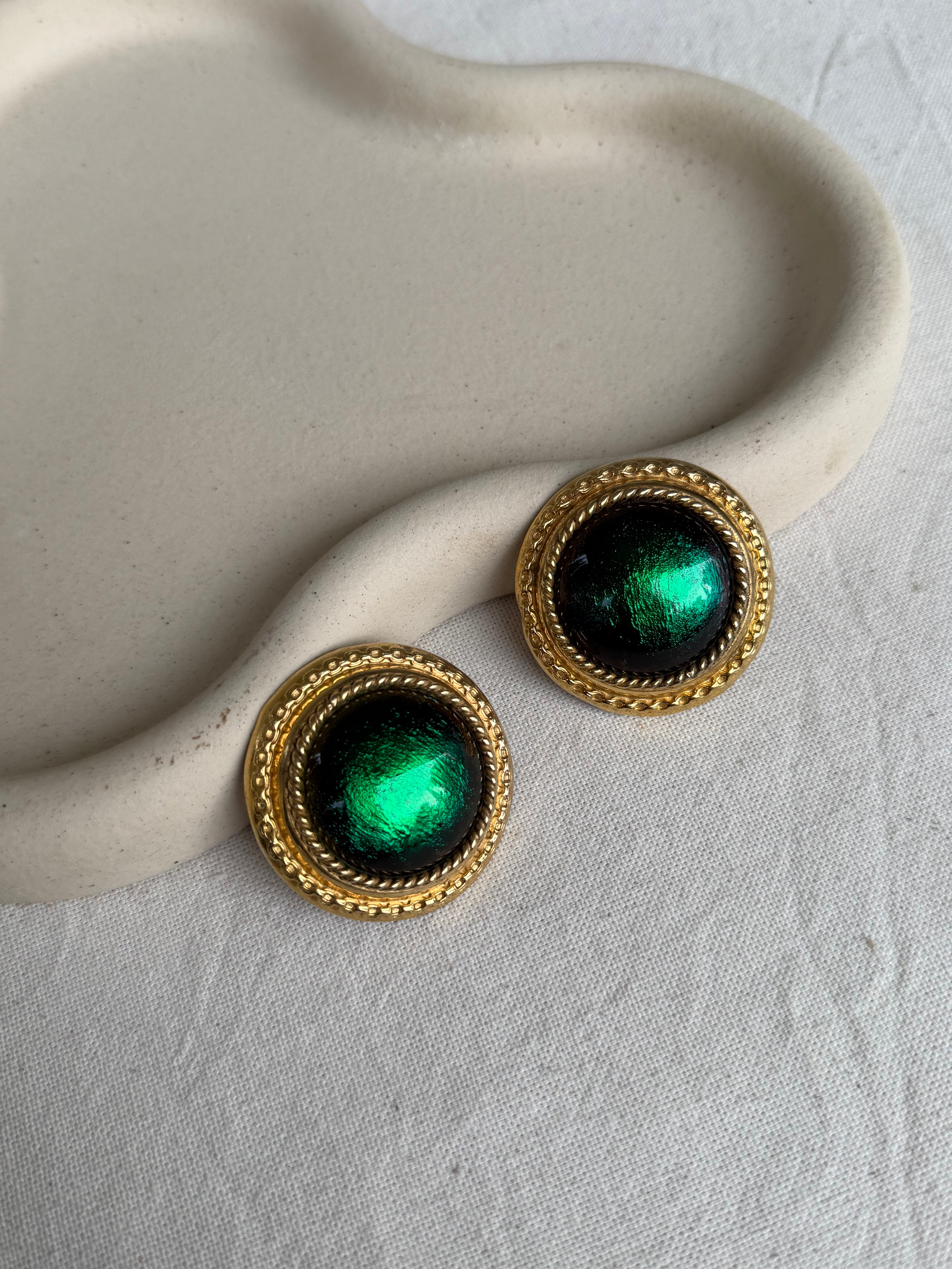 Boucles d’oreilles vintage - Email vert et monture dorée XXL
