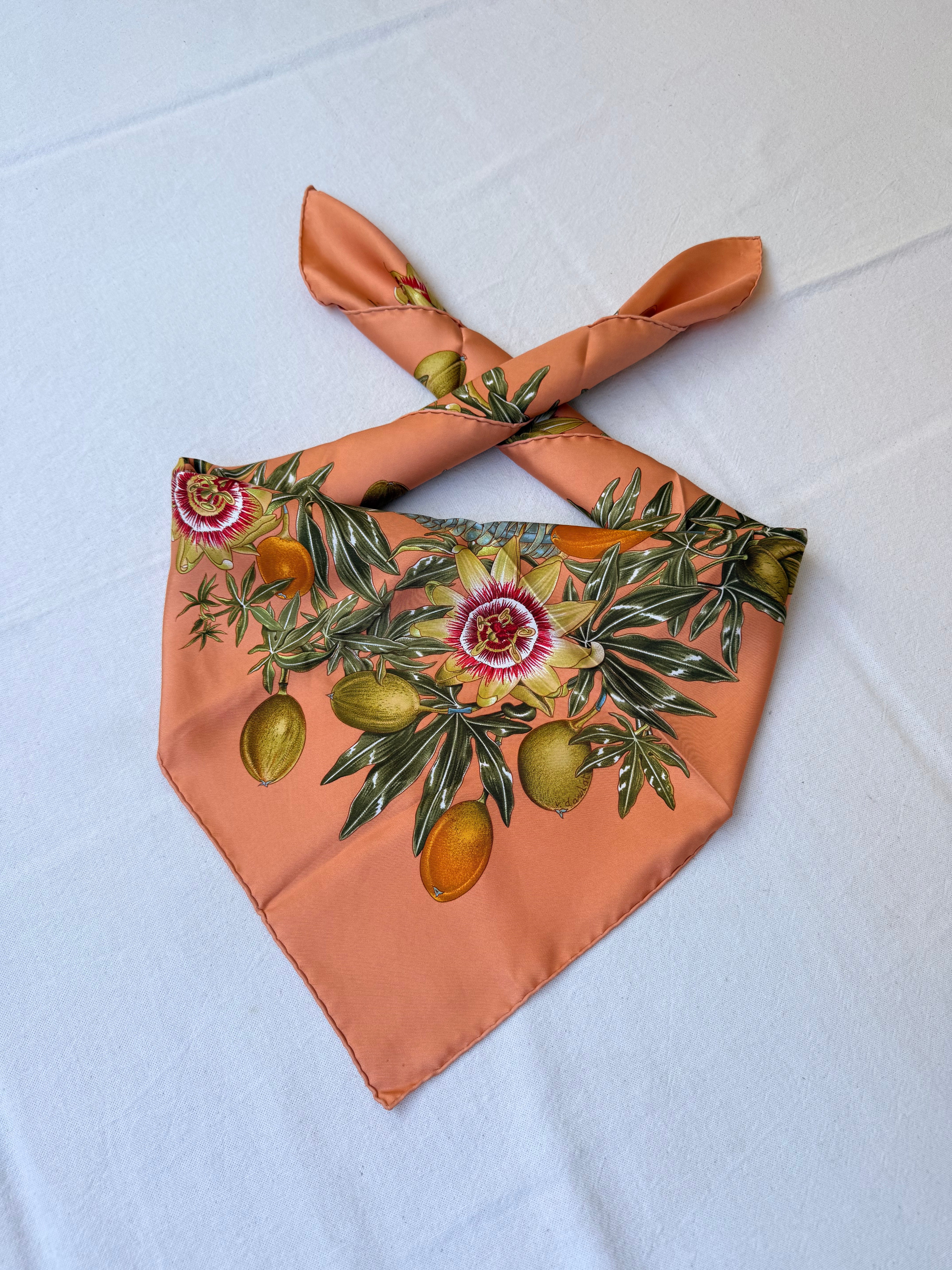 Foulard Hermès – Modèle Passiflore