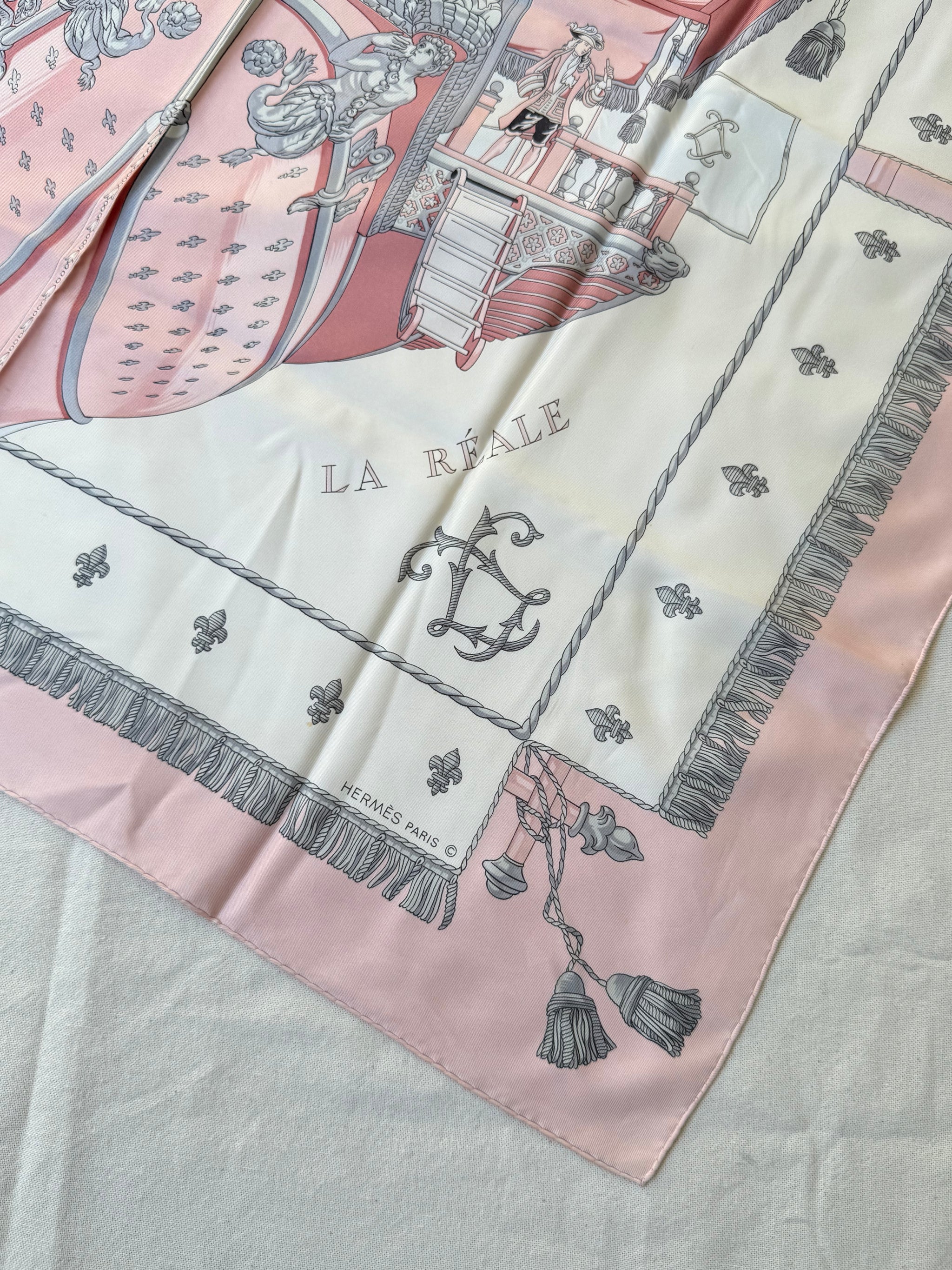 Foulard Hermès – Modèle Vue du Carrosse de la Galère La Réale