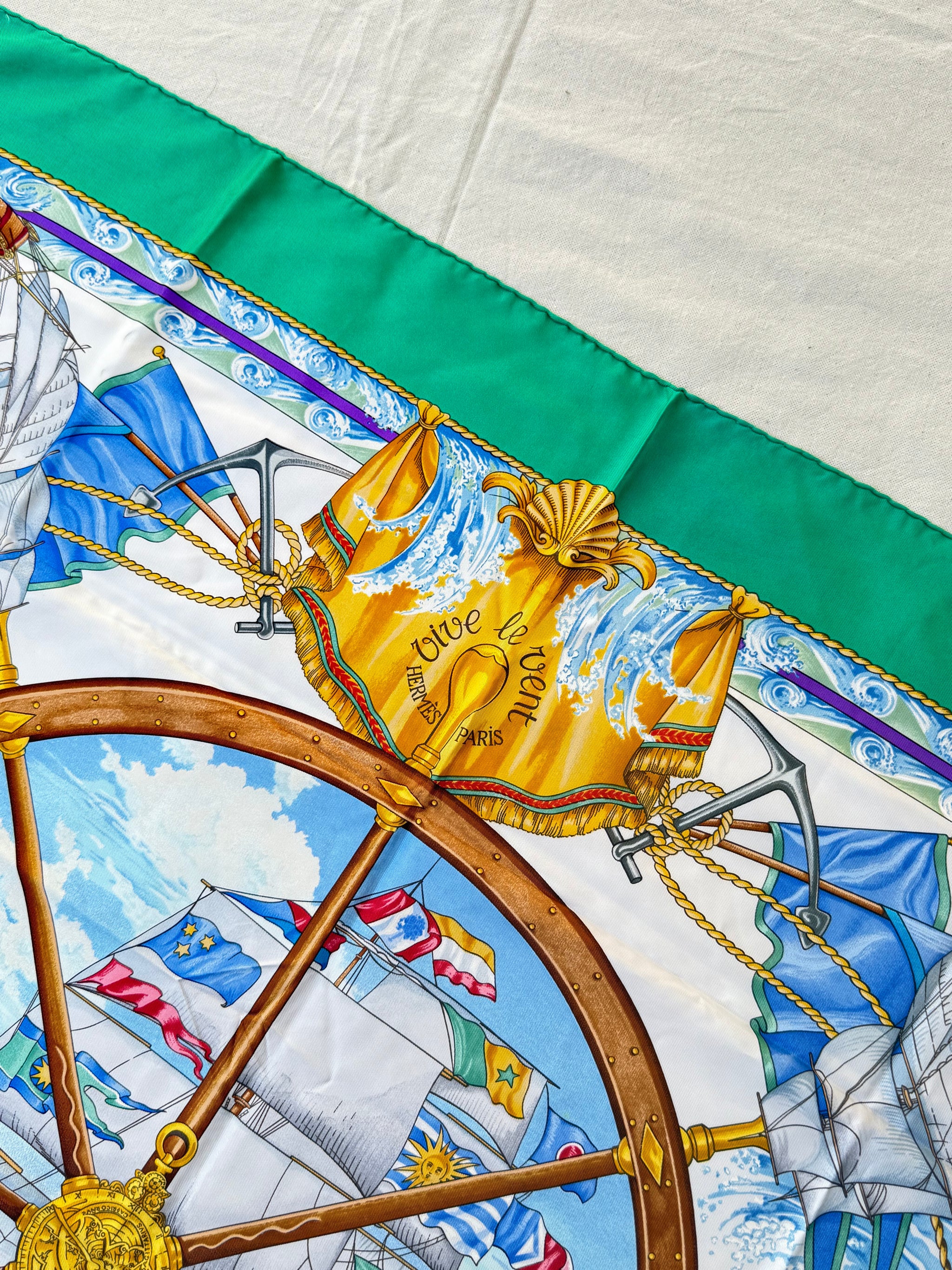 Foulard Hermès – Vive le Vent