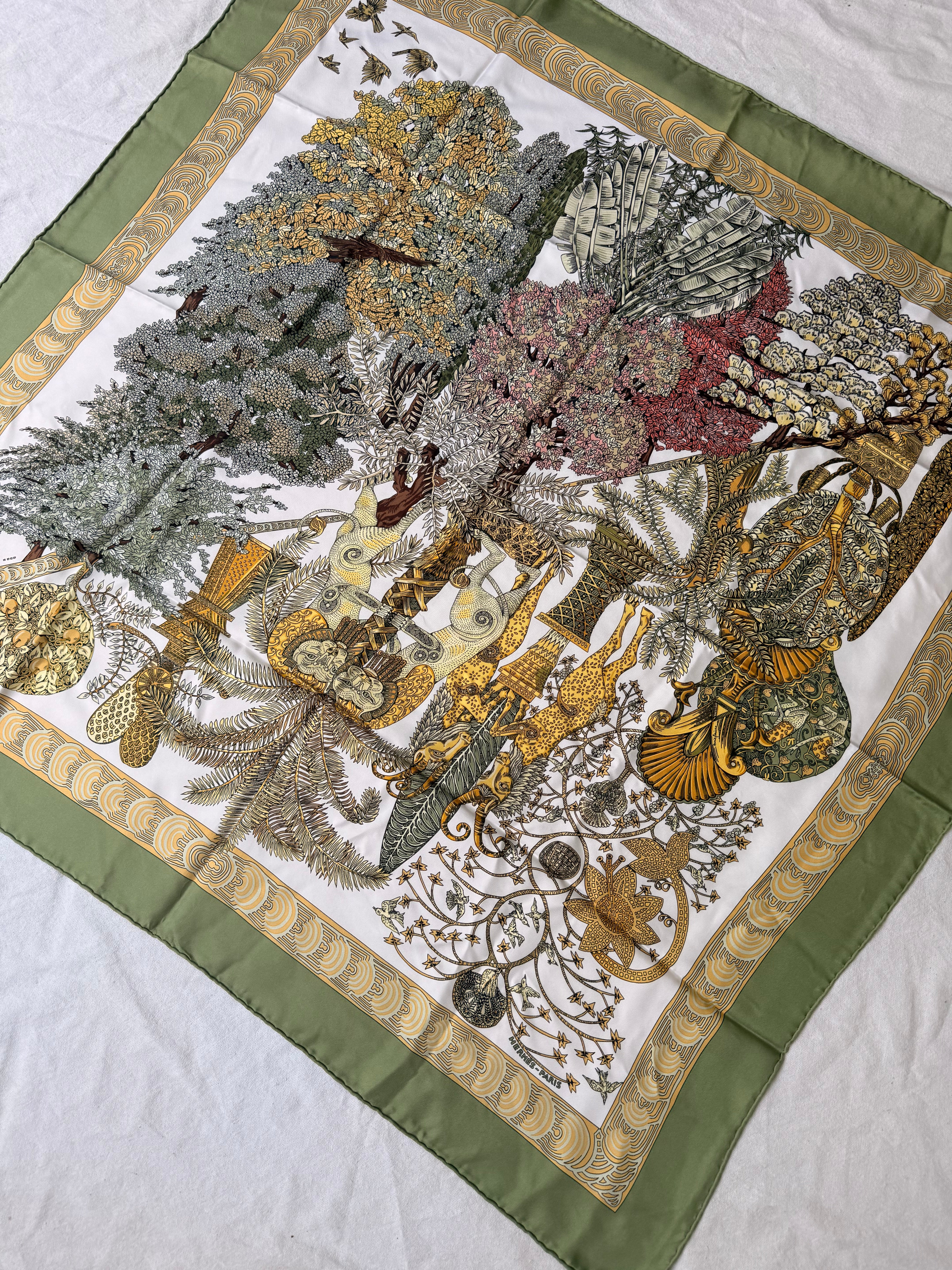 Foulard Hermès – Modèle Les légendes de l'arbre