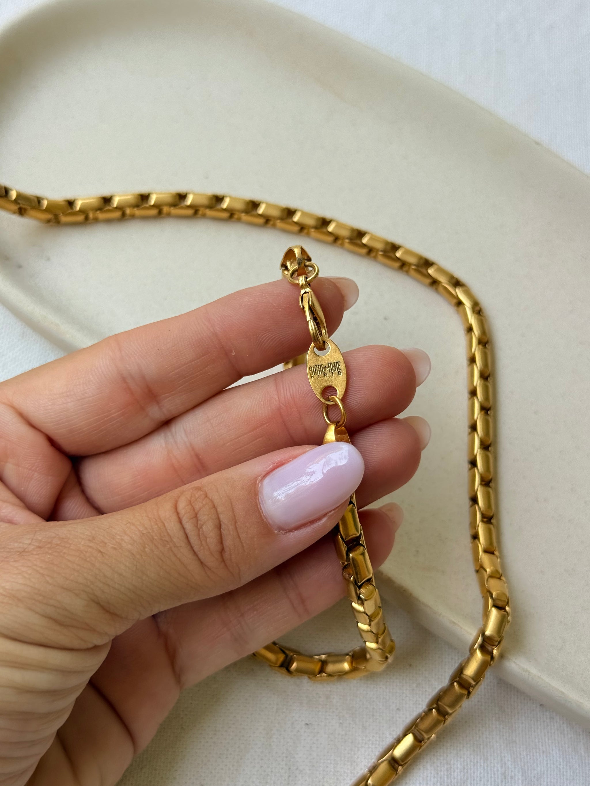 Sautoir Biche de Bere vintage - collier maille dorée