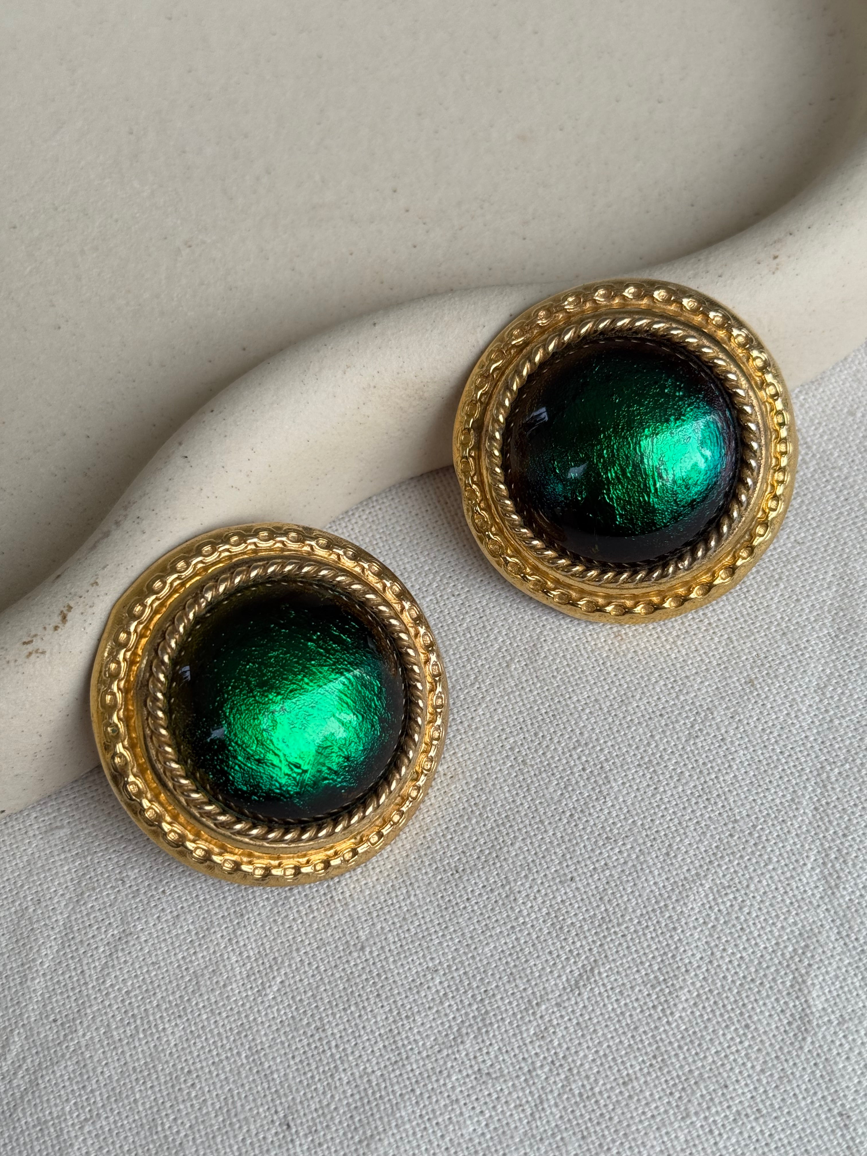 Boucles d’oreilles vintage - Email vert et monture dorée XXL