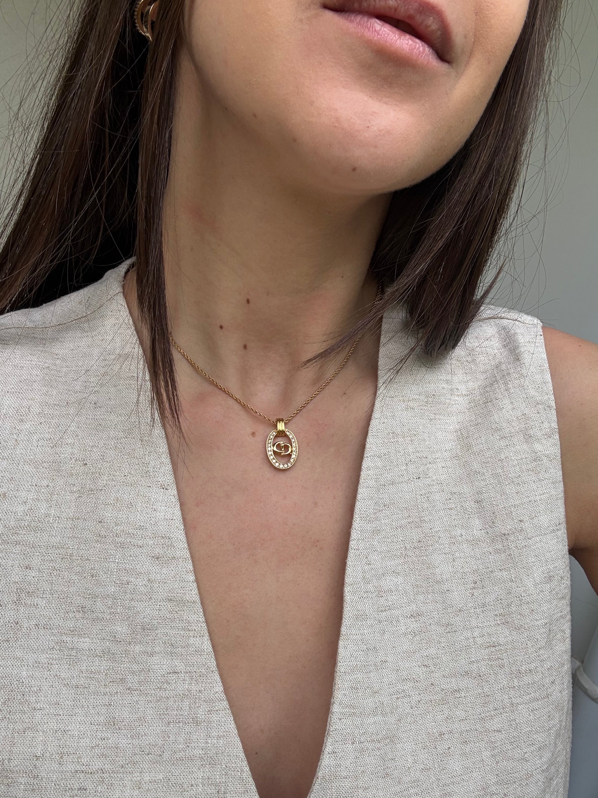 Collier Christian Dior vintage - Médaillon ovale inscription CD