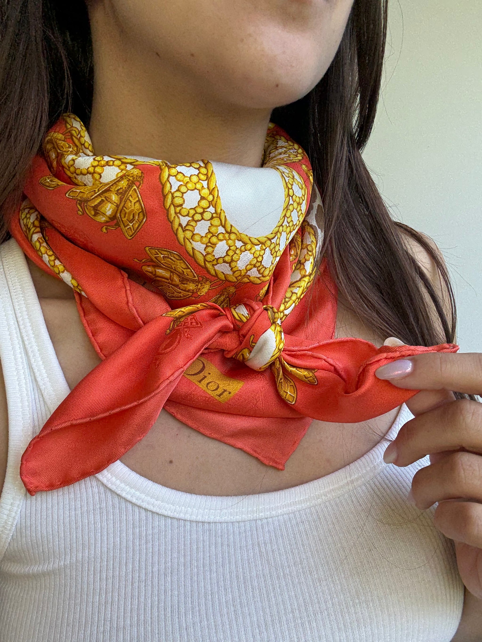 Foulard Christian Dior – Modèle léopard et abeilles
