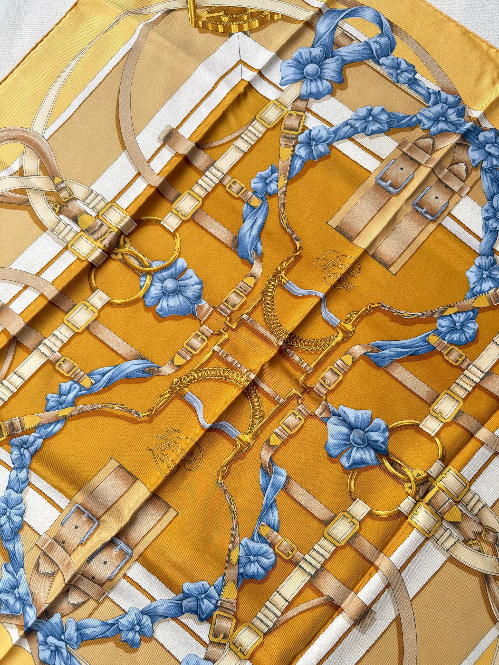 Foulard Hermès – modèle Grand Manège