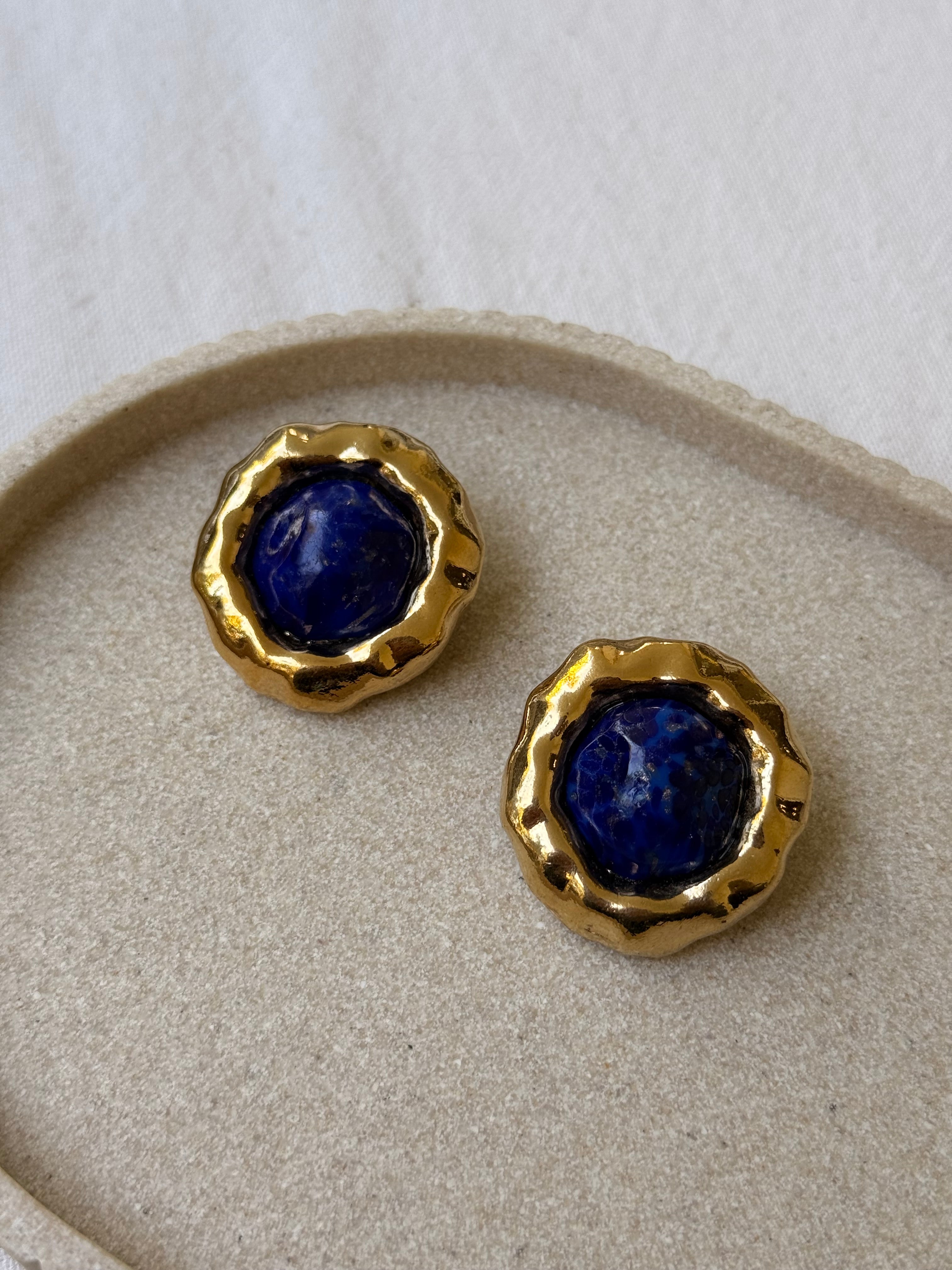 Boucles d’oreilles Guy Laroche vintage - Cabochons bleu profond