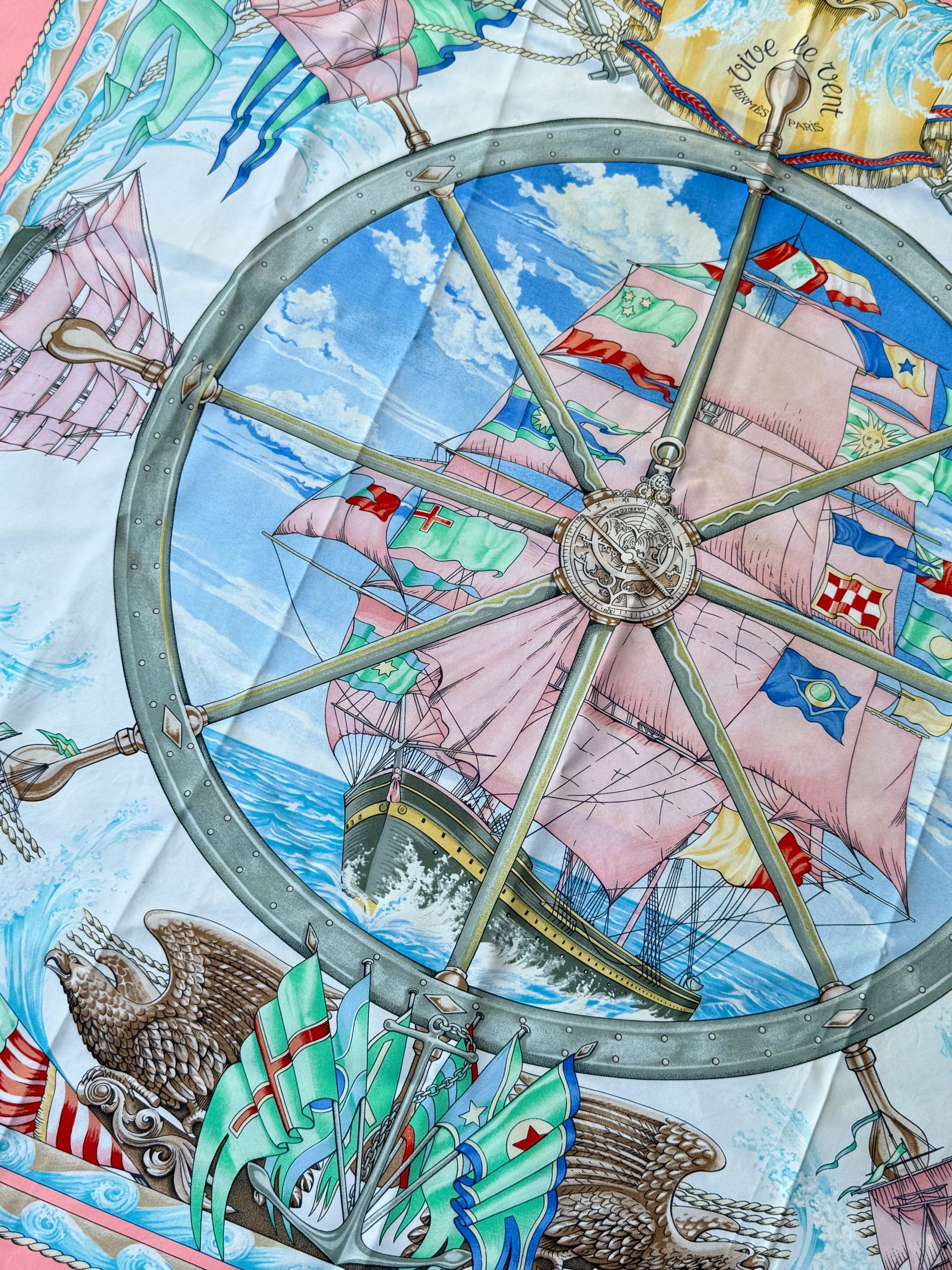 Foulard Hermès – modèle Vive le Vent
