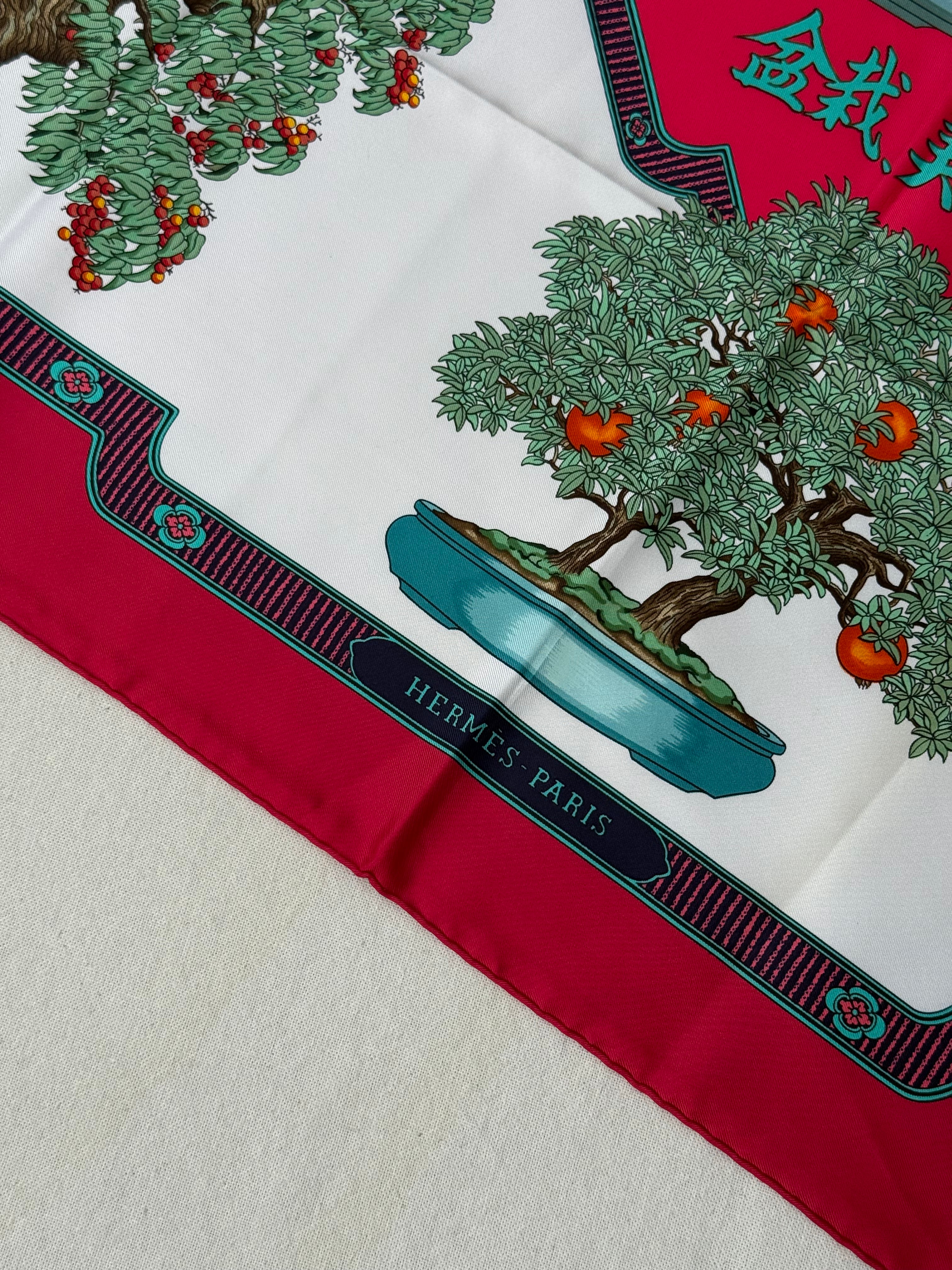 Foulard Hermès – Modèle Les Beaux Jours du Bonsaï